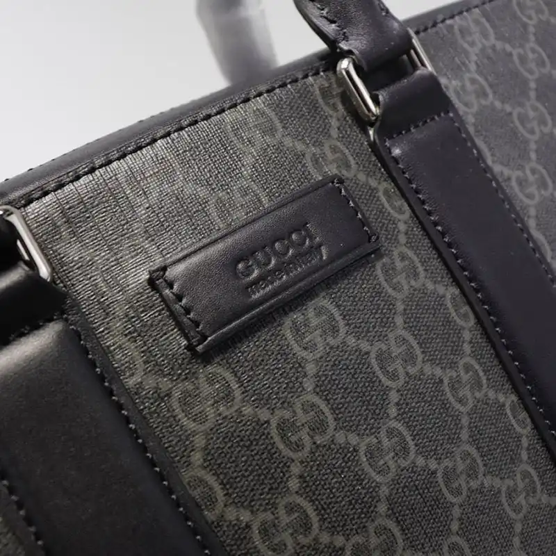 G*u*i briefcases 19gm0020