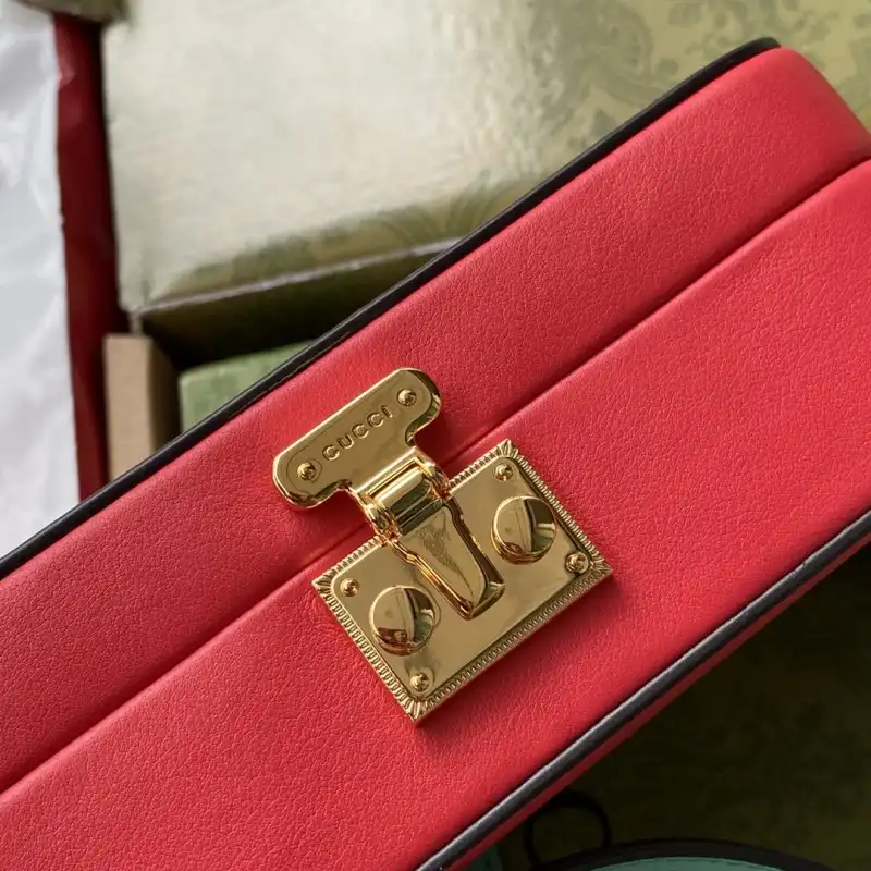 G*u*i s bags 2108ya0095