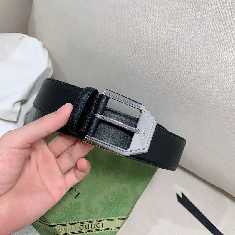 G*u*i belts 2110xf0002