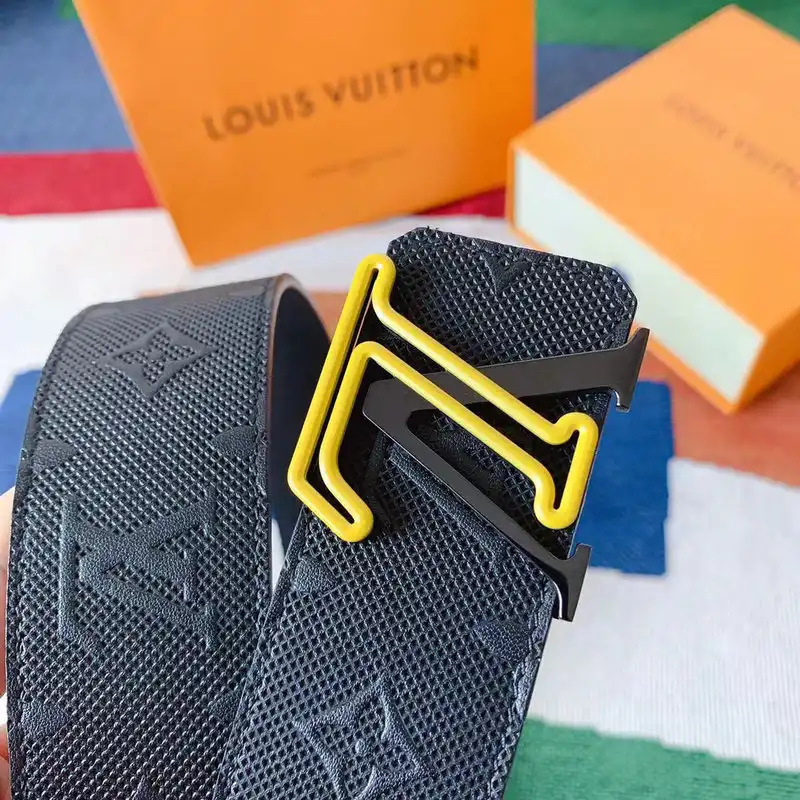 LV Belts 2201XA0076