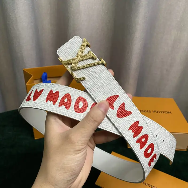 LV Belts 2204XA0047