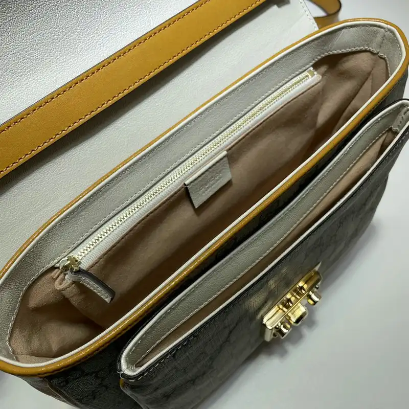 G*u*i bag 2205ya0020