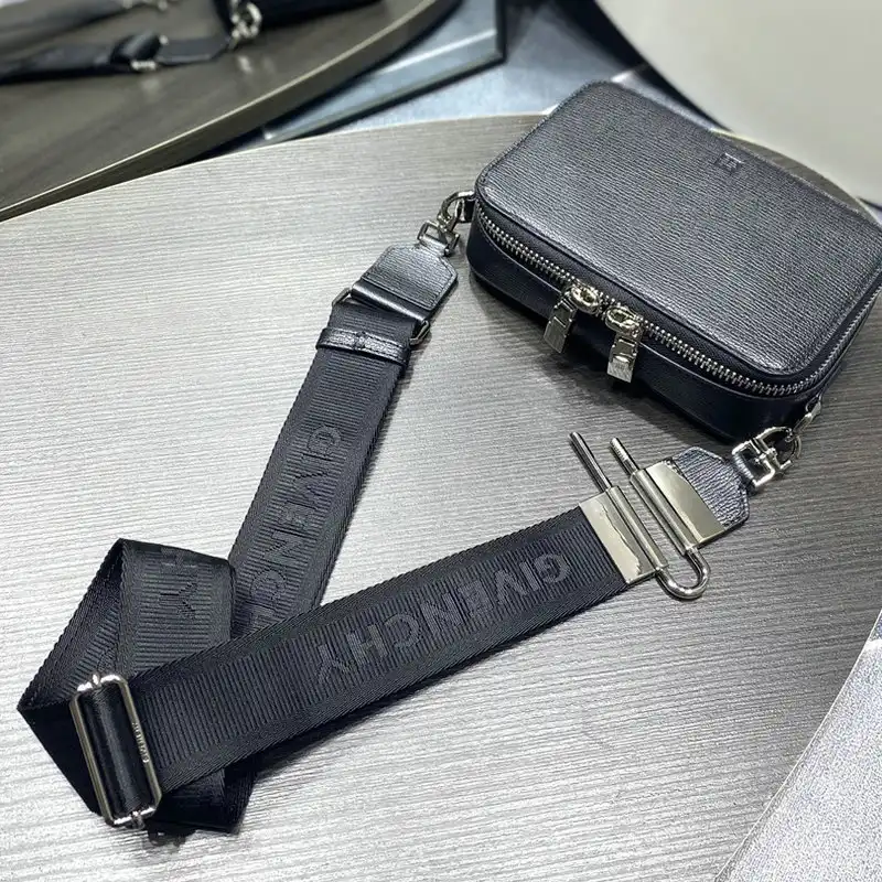 Givenchy Bag 2209SW0078
