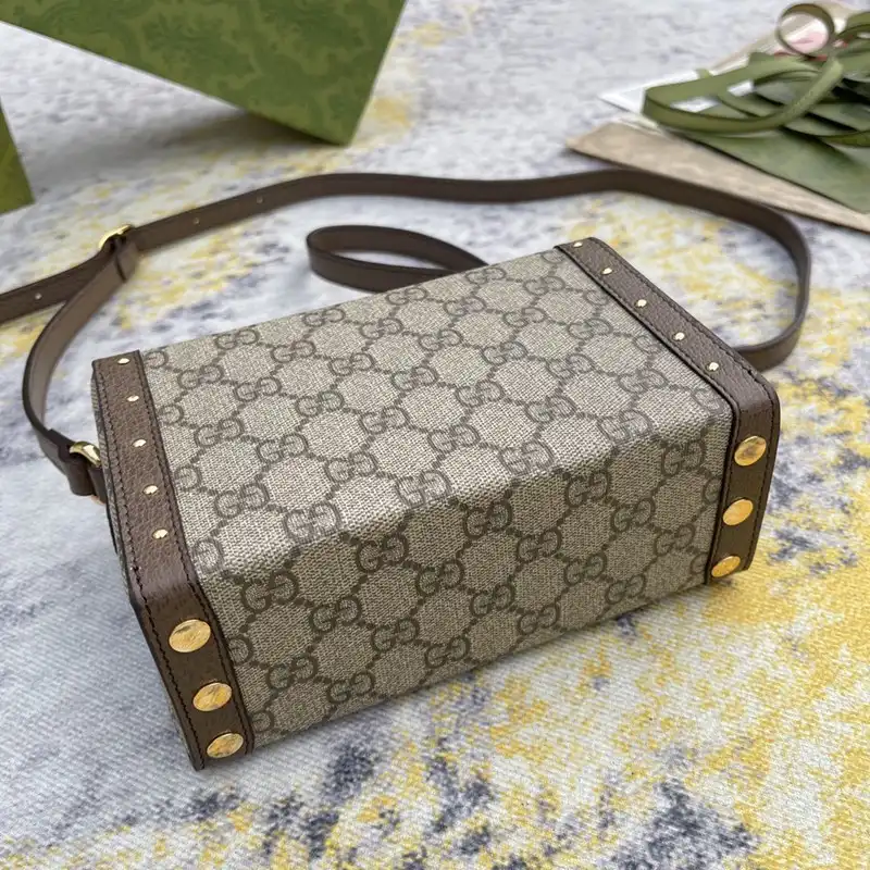 G*u*i bag 2210dj0038