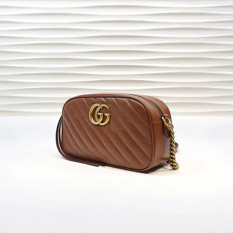 G*u*i bags 2012sh0003