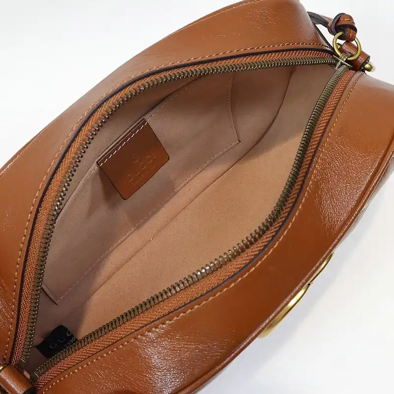 G*u*i bags 2012sh0003