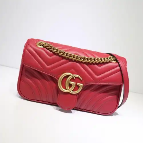 G*u*i bags 19t1l0694