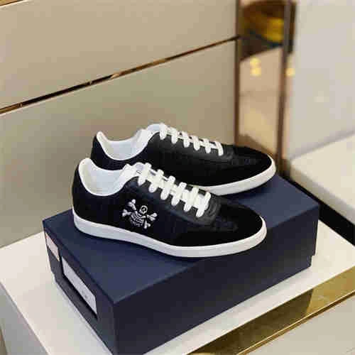 StreetReady DR Sneaker 1136