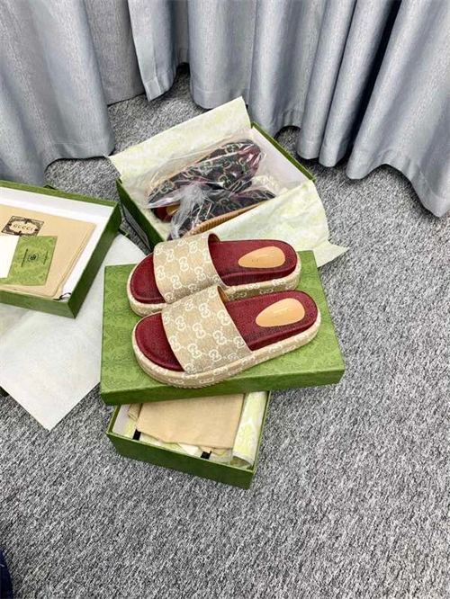 Gocci Slipper Versatile 5766