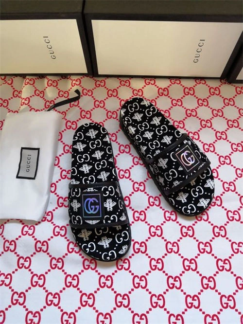 Minimalist Gocci Slipper 5715