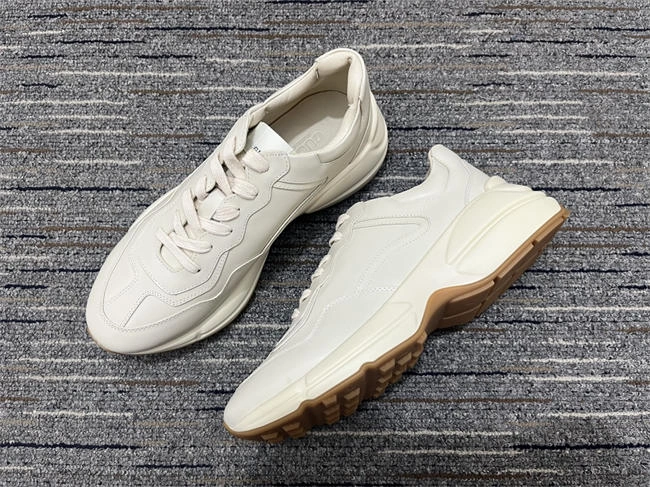 odorresistant G*u*i rhyton sneaker 261