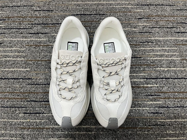 vibrant G*u*i runners 90