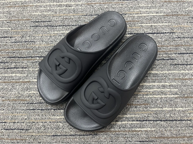 stretchable G*u*i slide 401