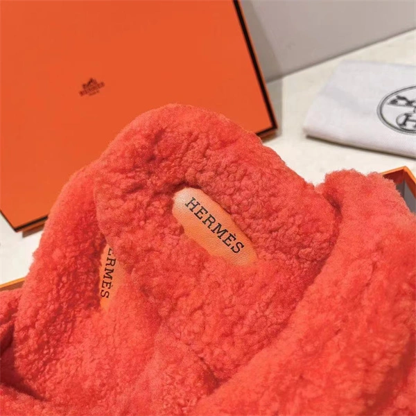 Efficient H Slipper 2380