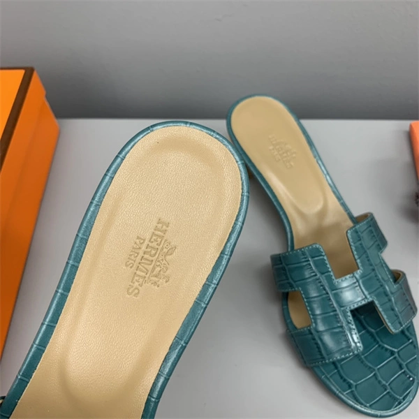 Timeless H Slipper 2385