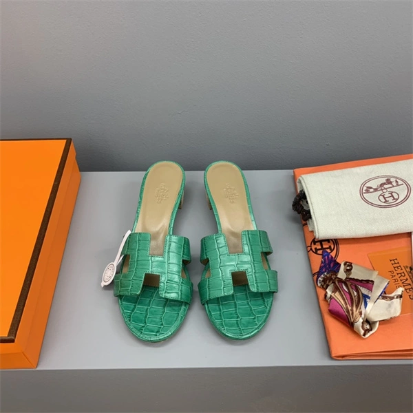 Timeless H Slipper 2385