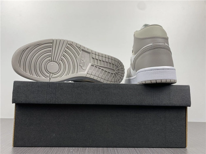 WrinkleFree Jordan1 Mid Linen 554724- 3724