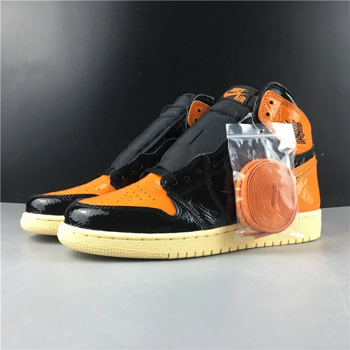 Sophisticated Jordan1 Retro Shattered Backboard 555088- 3772