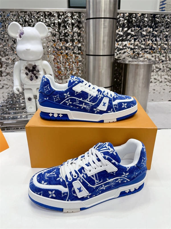 Sophisticated LV 1732