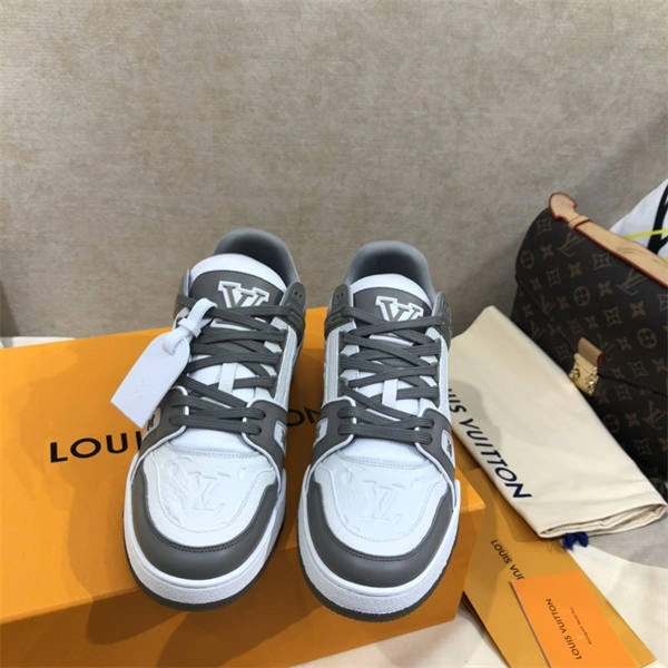 LV Comfortable 1829