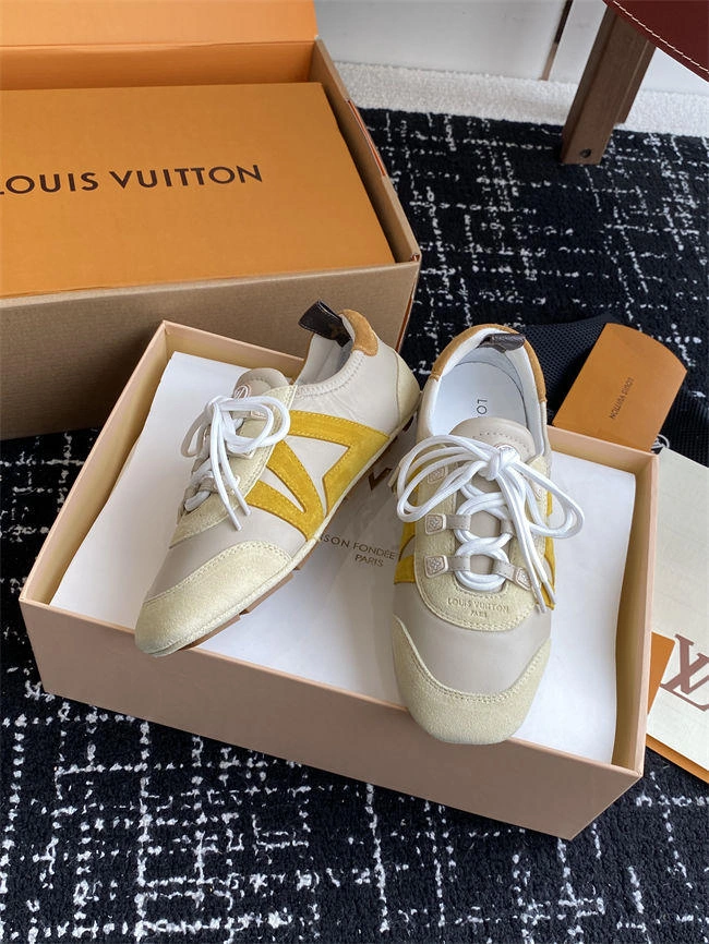 Louis Vuitton Unisex 1663