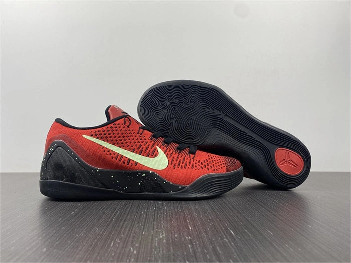 WrinkleFree Nike Kobe 653456- 5021