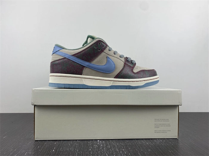 Effortless Nike SB Dunk Low Crenshaw Skate Club FN4193- 4585