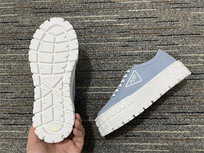 WellDesigned Prada Sneaker Women 3400